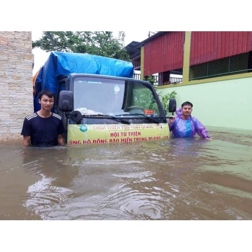Cứu trợ lũ lụt miền Trung tháng 10/2020