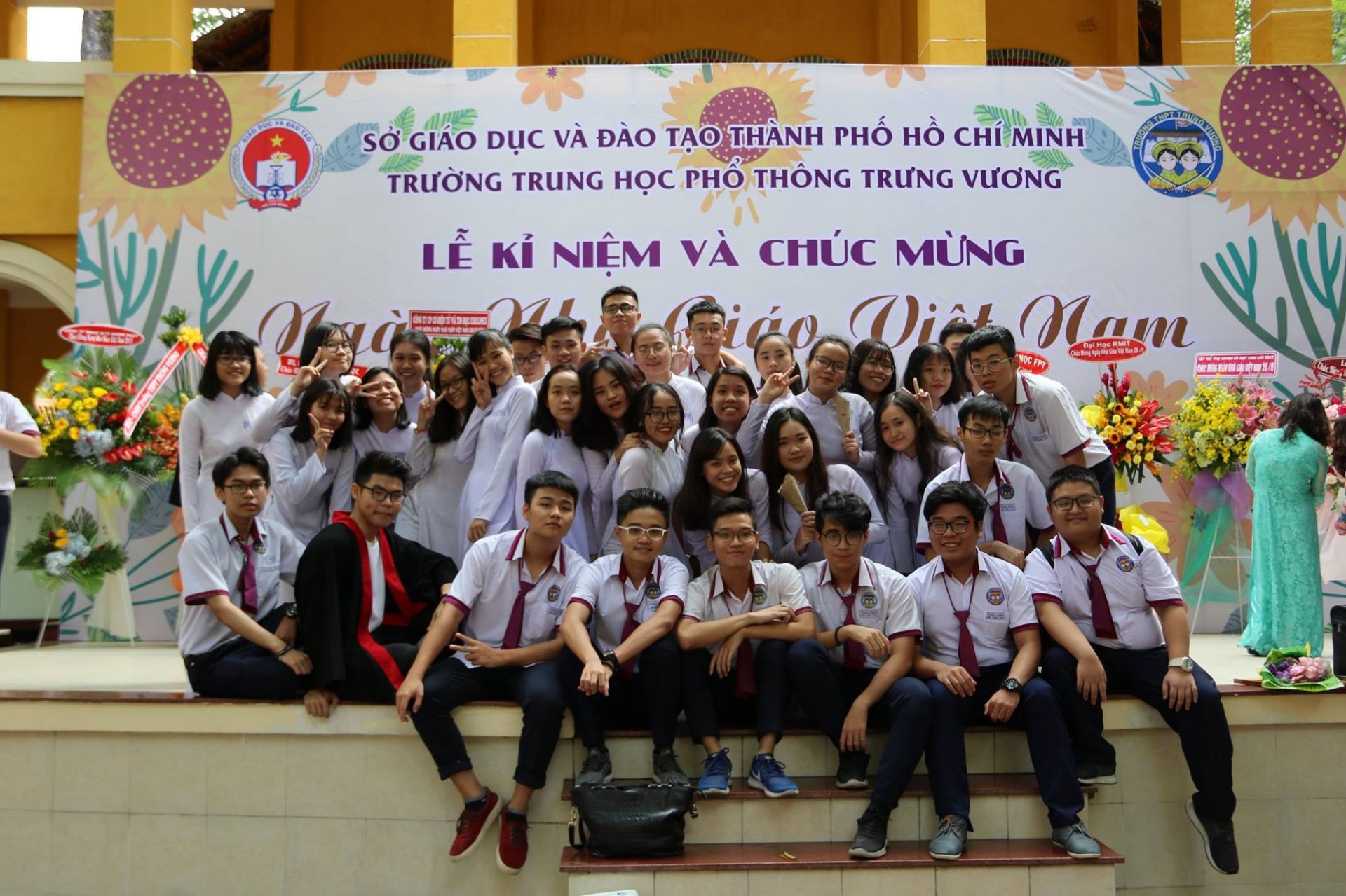 Sinh hoạt kỷ niệm ngày Nhà giáo Việt Nam